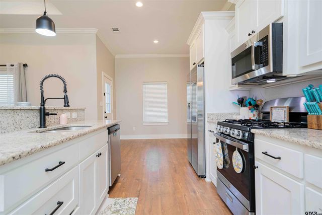 107 Hay Meadow Dr., Winona, TX 75792