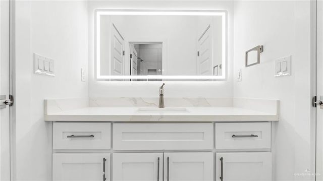 2901 Rosalinda Street, Edinburg, TX 78542