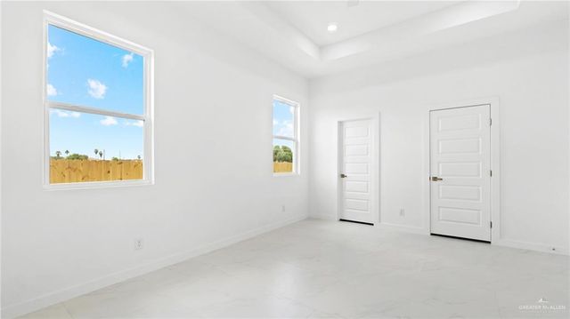 2901 Rosalinda Street, Edinburg, TX 78542