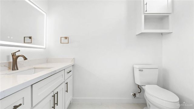 2901 Rosalinda Street, Edinburg, TX 78542