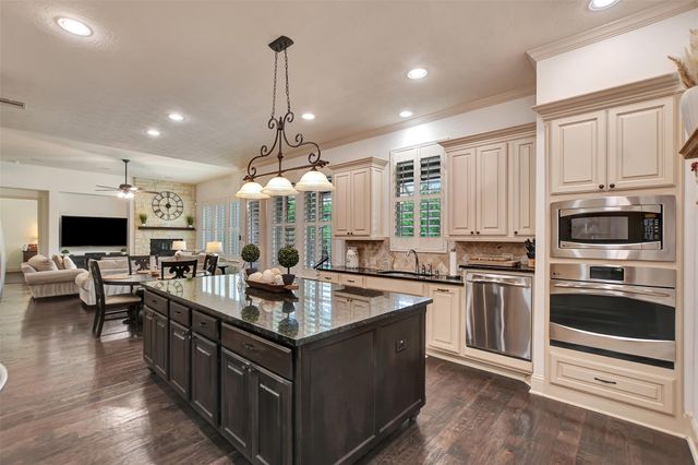 18810 N Blanco Bend Drive, Cypress, TX 77433