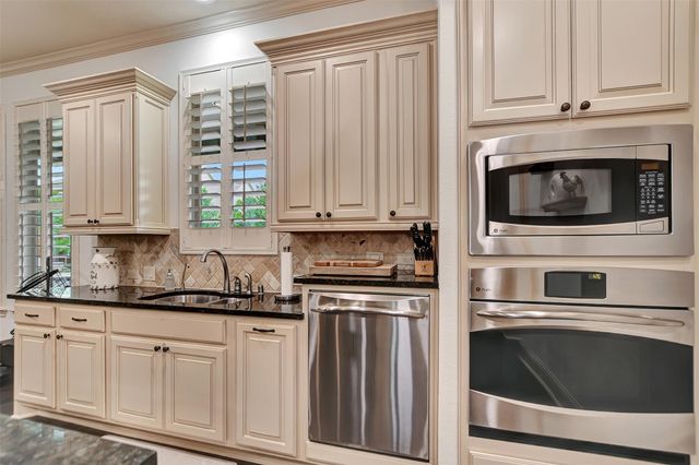 18810 N Blanco Bend Drive, Cypress, TX 77433