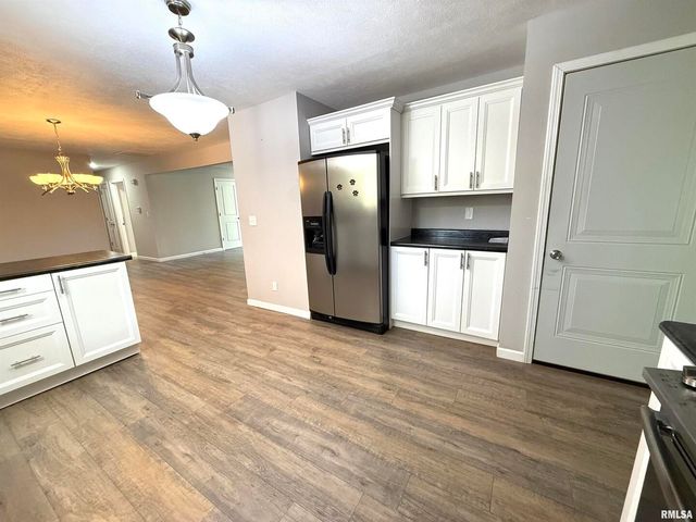 3005 W WOODLAWN Place, Marion, IL 62959