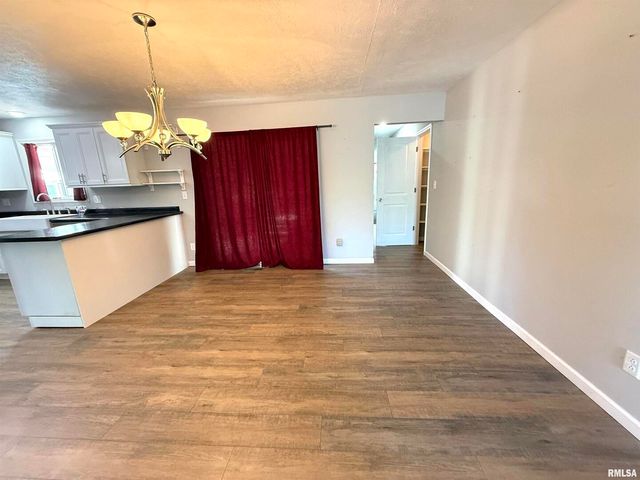 3005 W WOODLAWN Place, Marion, IL 62959