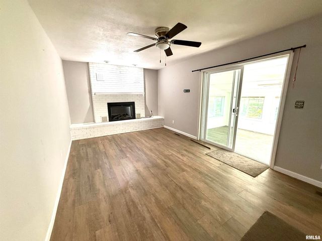 3005 W WOODLAWN Place, Marion, IL 62959