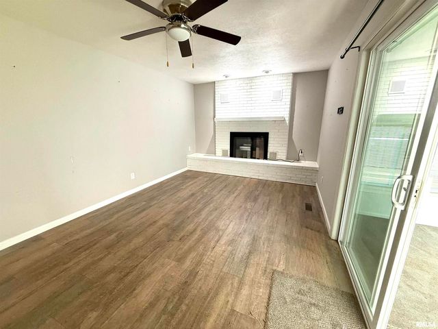 3005 W WOODLAWN Place, Marion, IL 62959