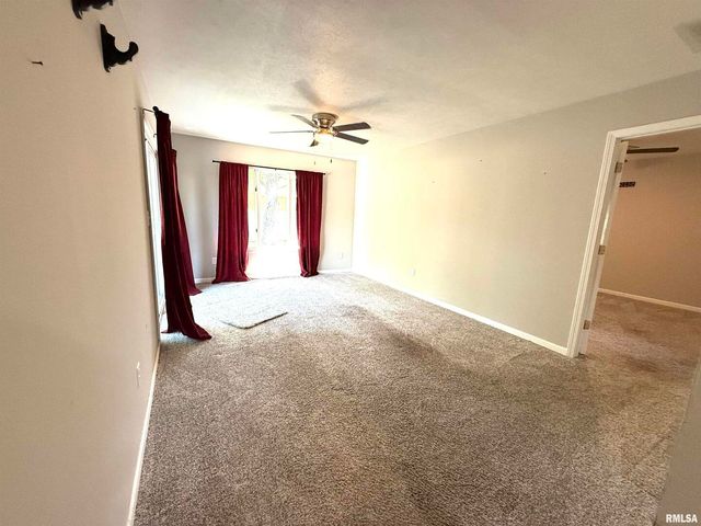 3005 W WOODLAWN Place, Marion, IL 62959