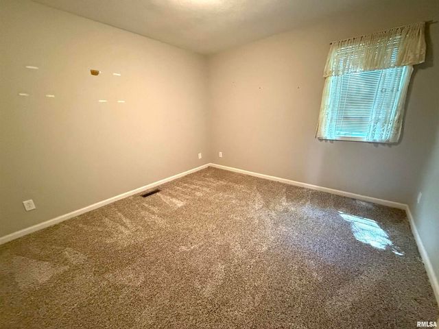 3005 W WOODLAWN Place, Marion, IL 62959