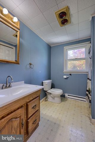 520 PITNEY RD, Columbia, PA 17512