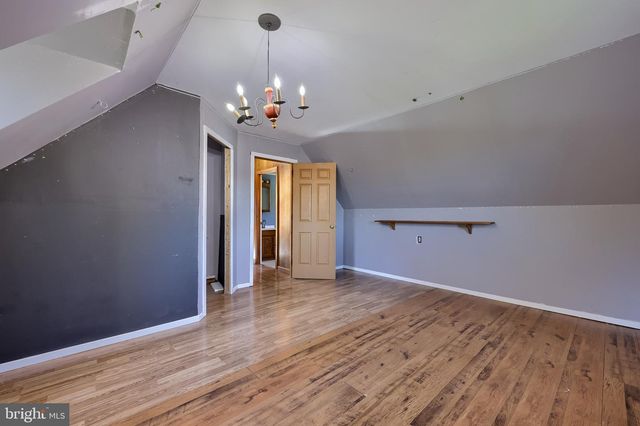 520 PITNEY RD, Columbia, PA 17512