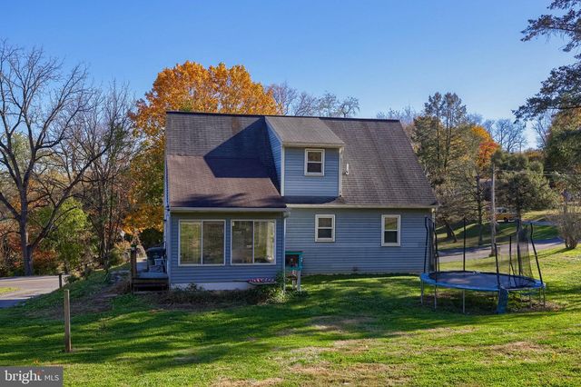 520 PITNEY RD, Columbia, PA 17512