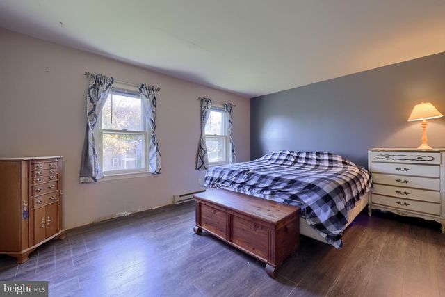 520 PITNEY RD, Columbia, PA 17512