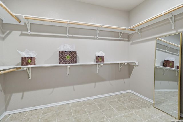 14674 Silesia Dr, St Hedwig, TX 78152