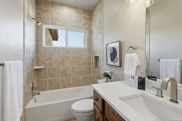 14674 Silesia Dr, St Hedwig, TX 78152