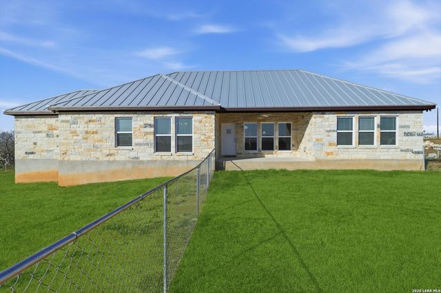 14674 Silesia Dr, St Hedwig, TX 78152