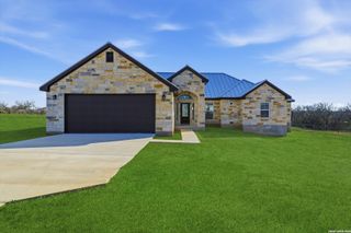 14674 Silesia Dr, St Hedwig, TX 78152