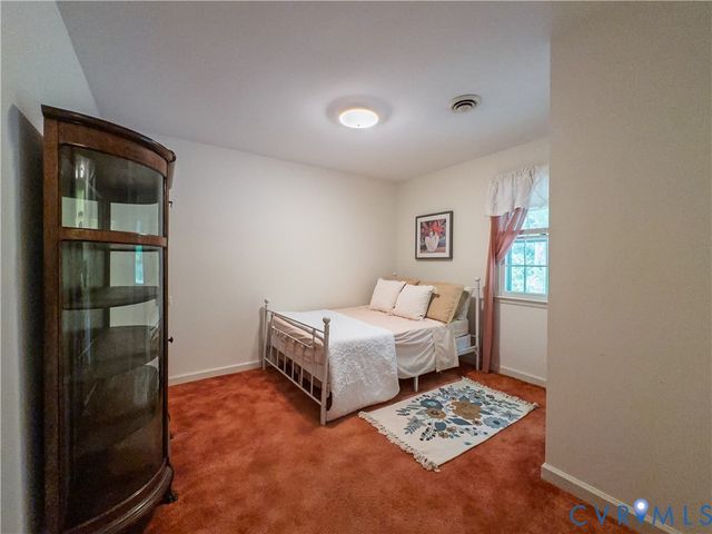 115 Flintlock Dr, Colonial Heights, VA 23834