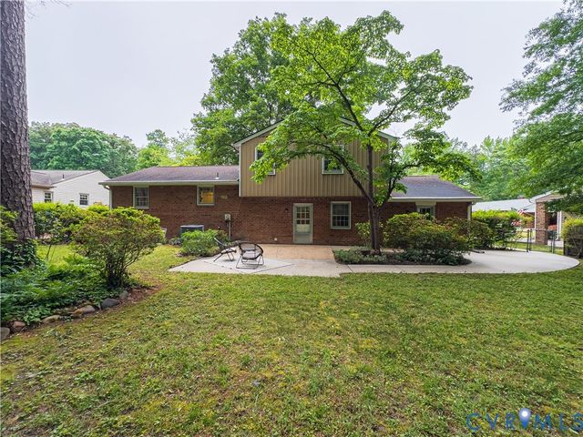 115 Flintlock Dr, Colonial Heights, VA 23834