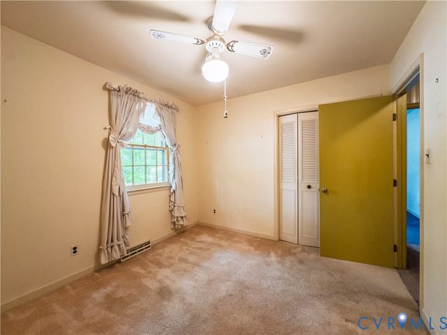 115 Flintlock Dr, Colonial Heights, VA 23834