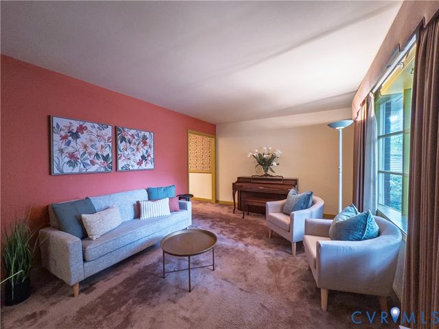 115 Flintlock Dr, Colonial Heights, VA 23834