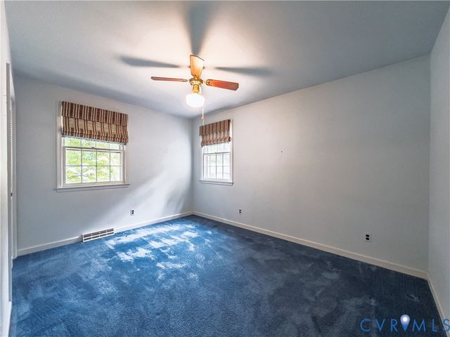115 Flintlock Dr, Colonial Heights, VA 23834