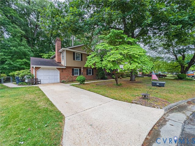115 Flintlock Dr, Colonial Heights, VA 23834