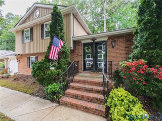 115 Flintlock Dr, Colonial Heights, VA 23834