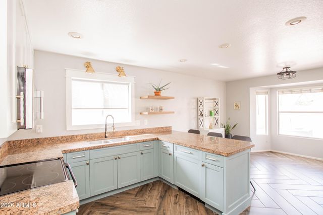 3920 E SOUTH FORK Drive, Phoenix, AZ 85044