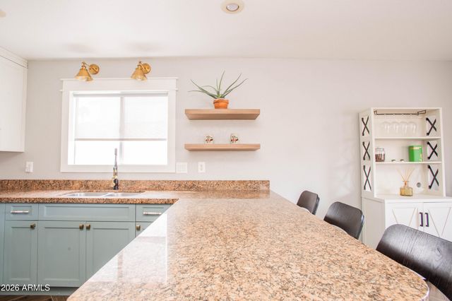 3920 E SOUTH FORK Drive, Phoenix, AZ 85044