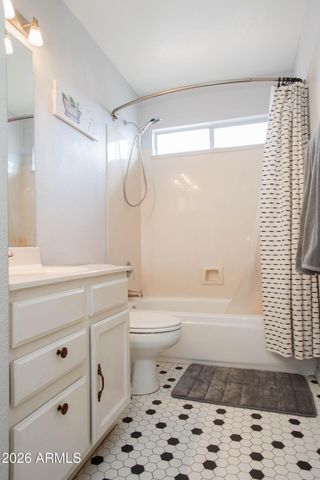 3920 E SOUTH FORK Drive, Phoenix, AZ 85044