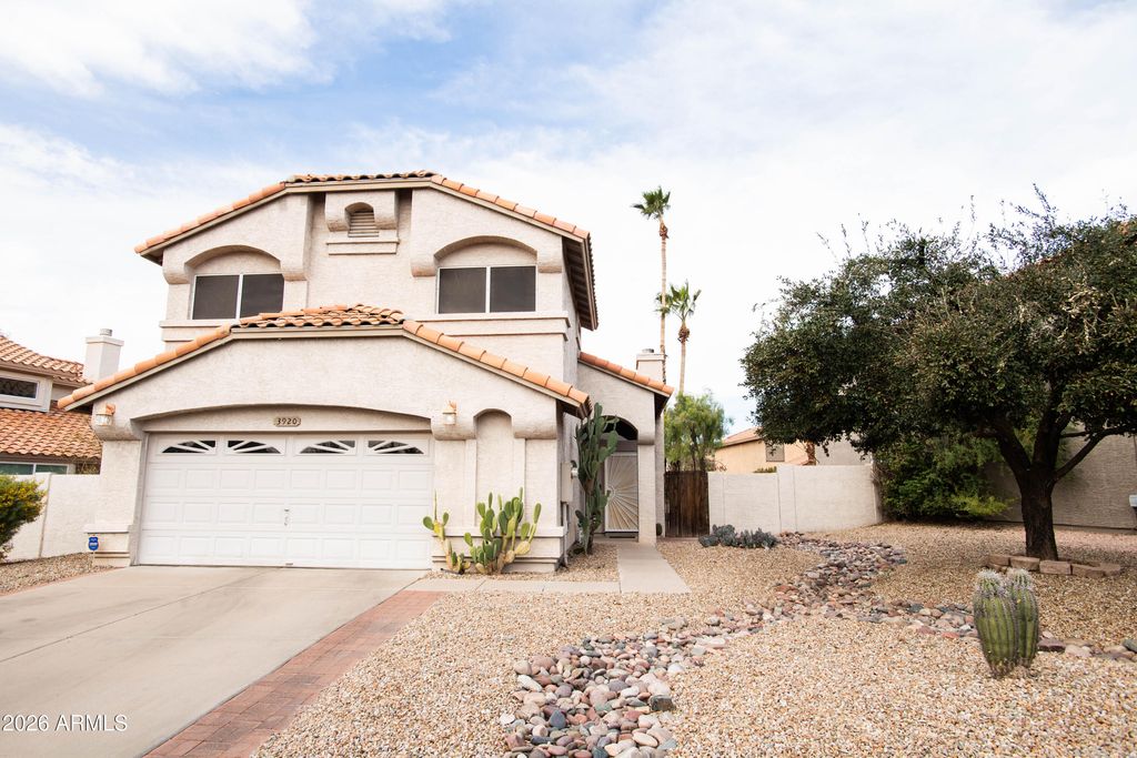 3920 E SOUTH FORK Drive, Phoenix, AZ 85044