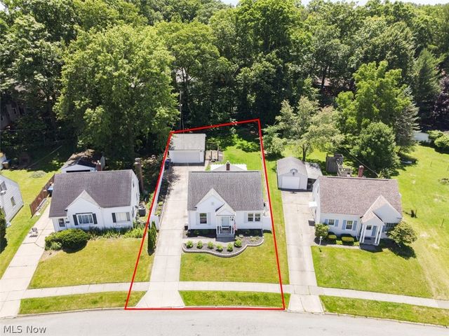 2268 Parkview Drive, Cuyahoga Falls, OH 44223