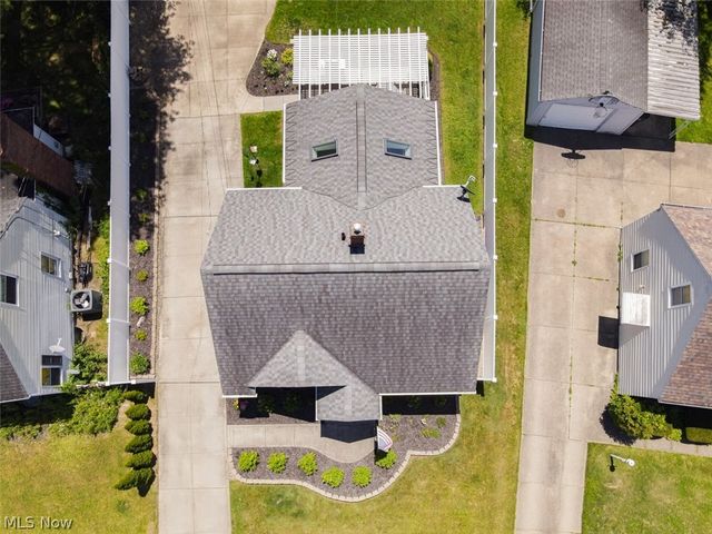 2268 Parkview Drive, Cuyahoga Falls, OH 44223