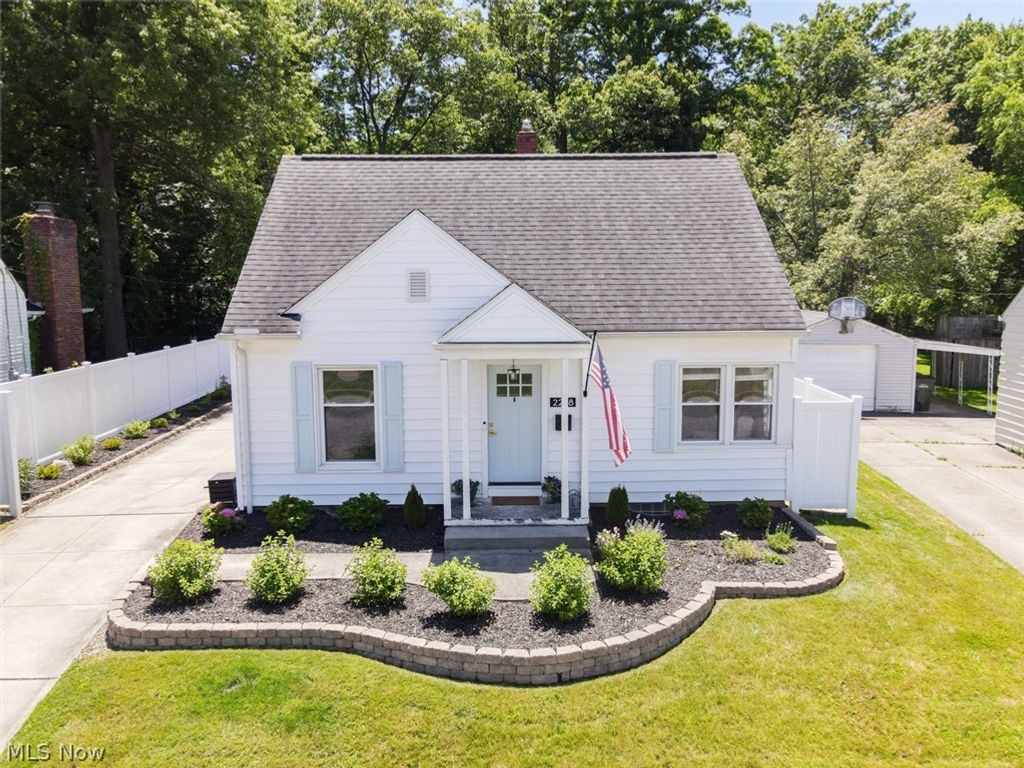 2268 Parkview Drive, Cuyahoga Falls, OH 44223