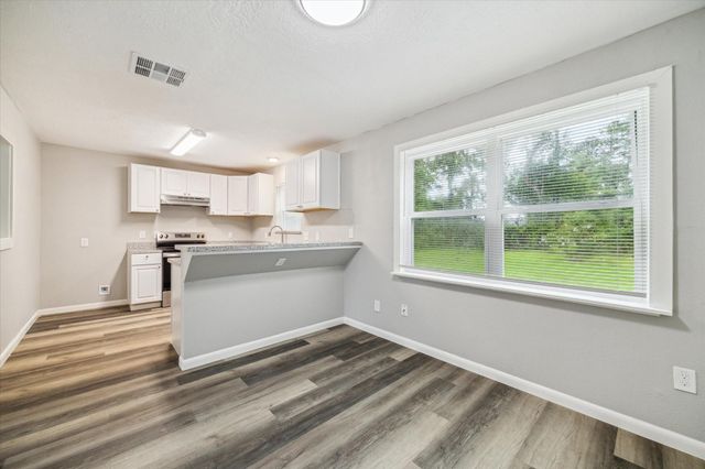 7426 Saunders Road, Houston, TX 77016