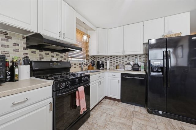 45 Sussex Lane, Worcester, MA 01602