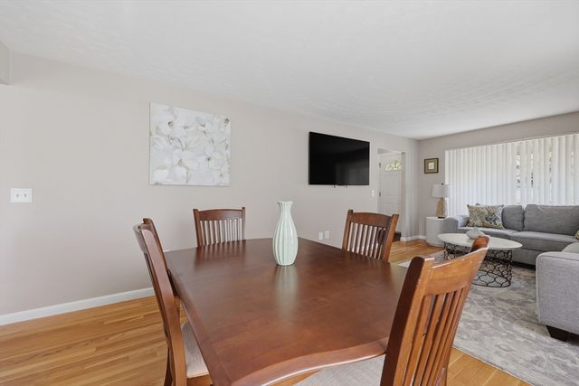 45 Sussex Lane, Worcester, MA 01602