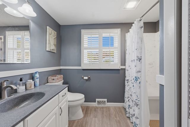 45 Sussex Lane, Worcester, MA 01602
