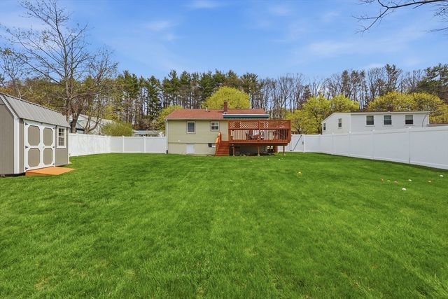 45 Sussex Lane, Worcester, MA 01602