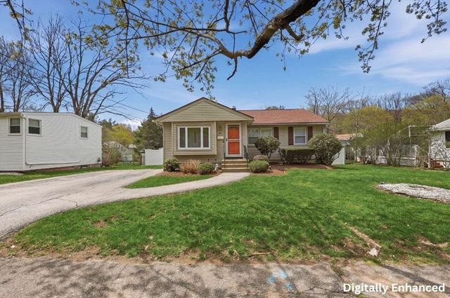 45 Sussex Lane, Worcester, MA 01602