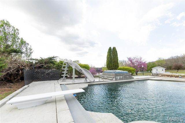 10605 Larson Lane, Rolla, MO 65401