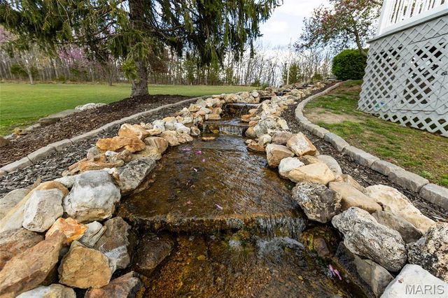 10605 Larson Lane, Rolla, MO 65401