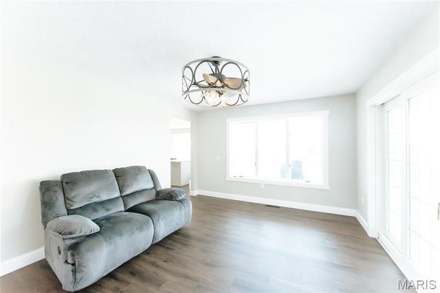 10605 Larson Lane, Rolla, MO 65401