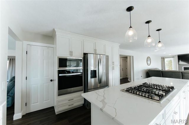 10605 Larson Lane, Rolla, MO 65401