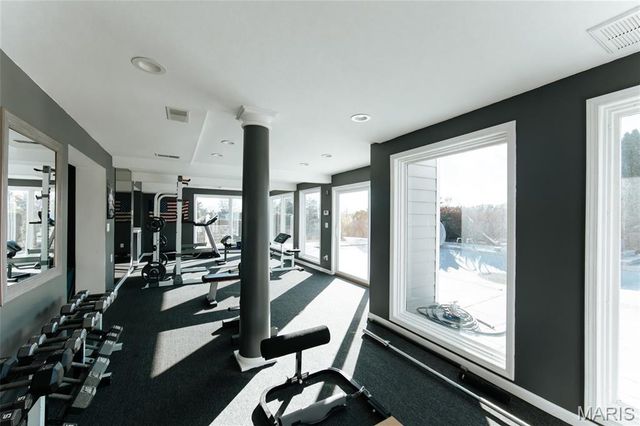 10605 Larson Lane, Rolla, MO 65401