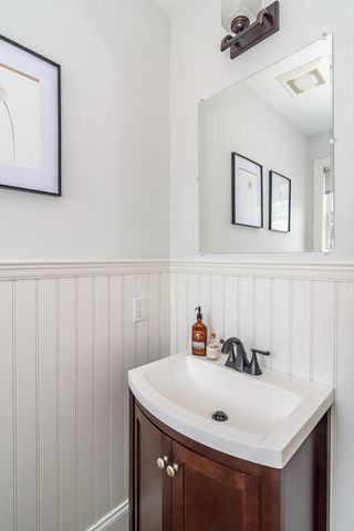 43 Hall St 1, Waltham, MA 02453