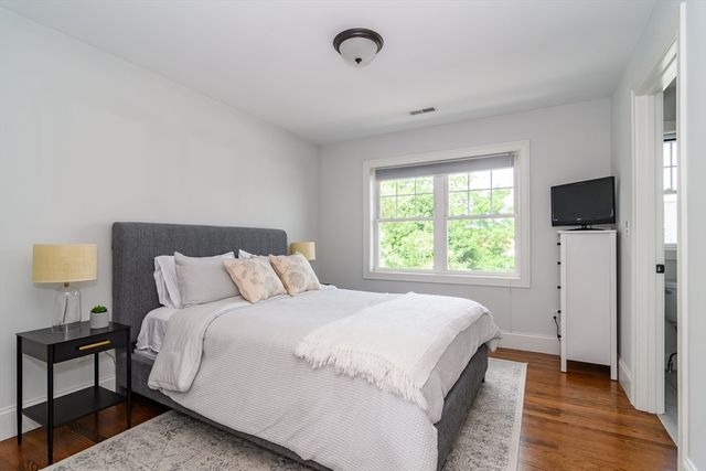 43 Hall St 1, Waltham, MA 02453
