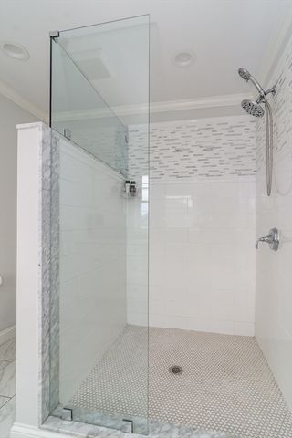 43 Hall St 1, Waltham, MA 02453