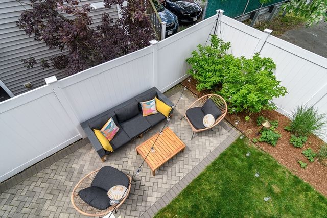 43 Hall St 1, Waltham, MA 02453
