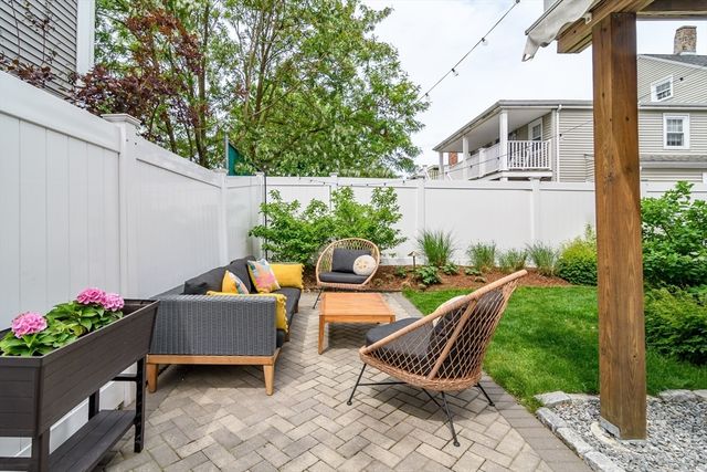43 Hall St 1, Waltham, MA 02453
